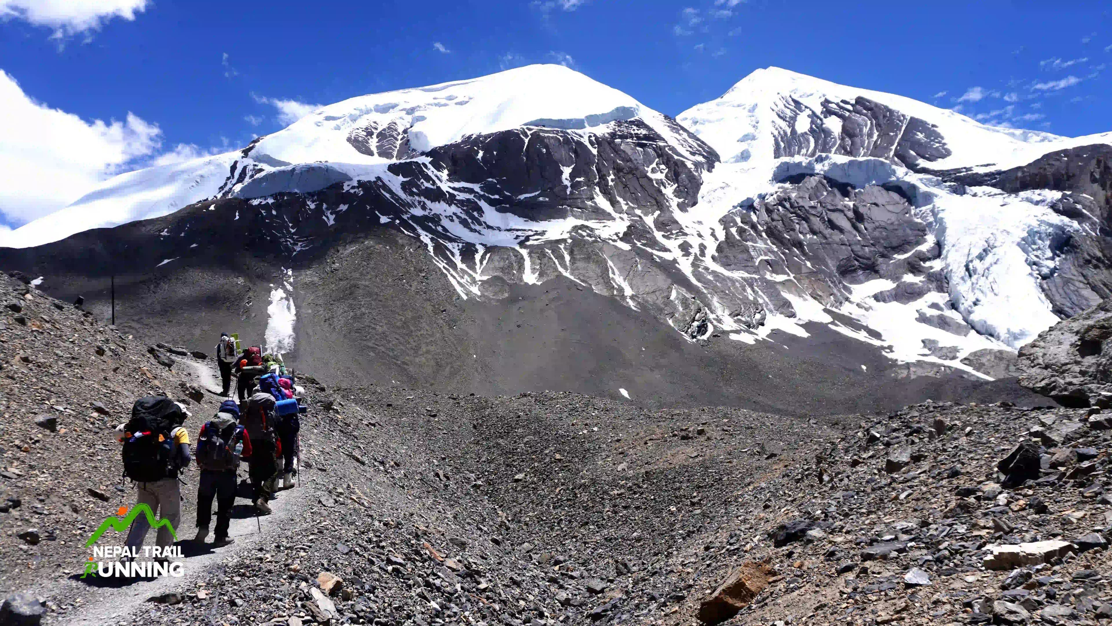 rocky and boulder trail of Annapurna circuit